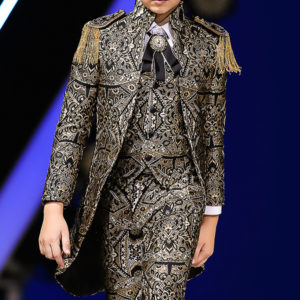 traje para bautizo gitano