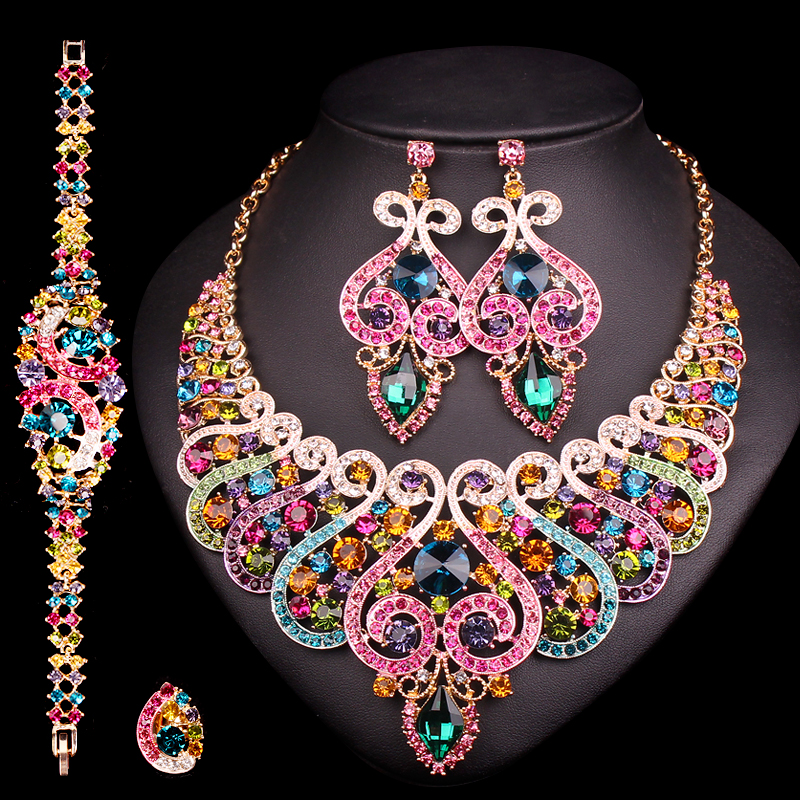 Pendientes y Collares para boda gitana